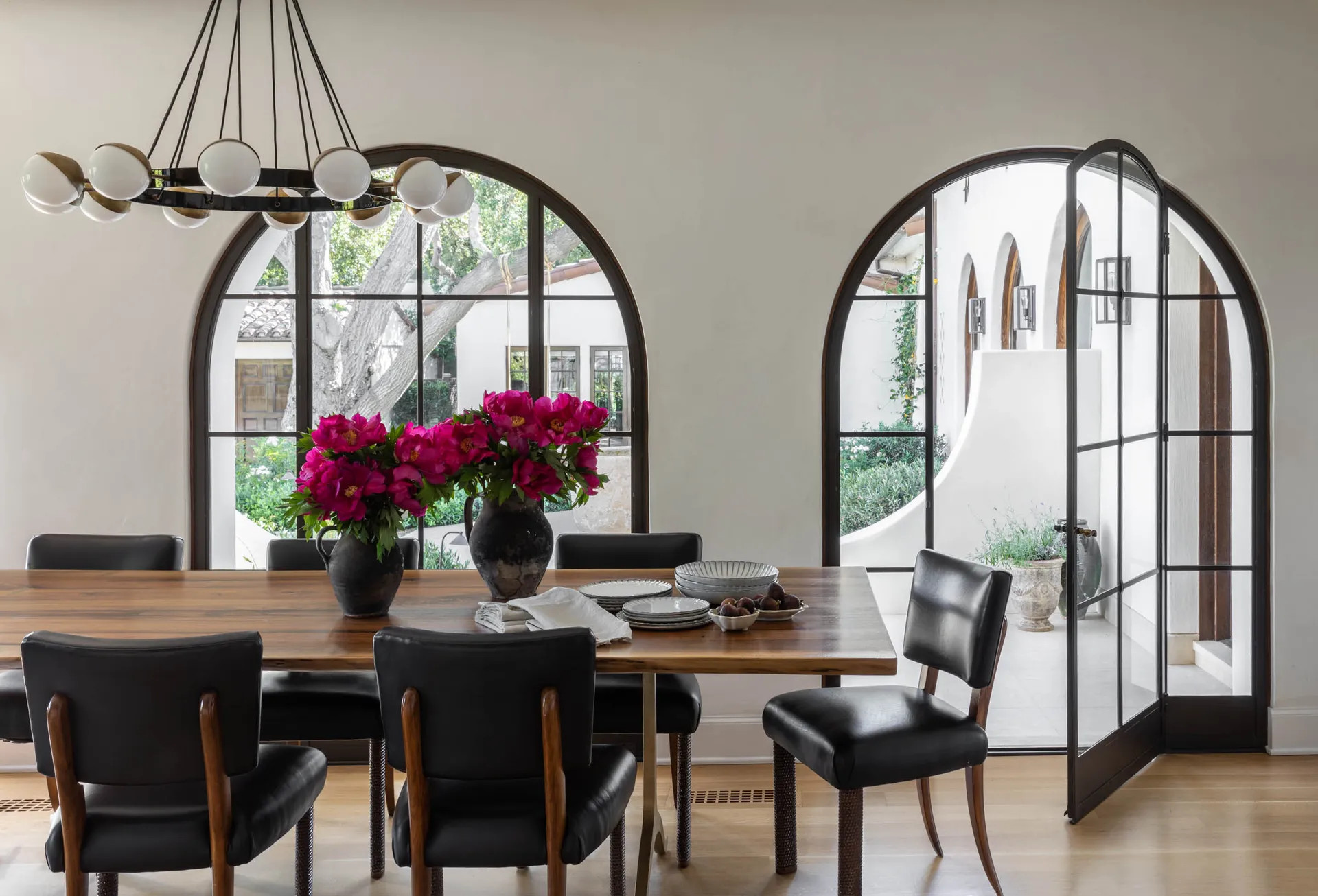 Không gian sống với phong cách thiết kế ven biển hiện đại