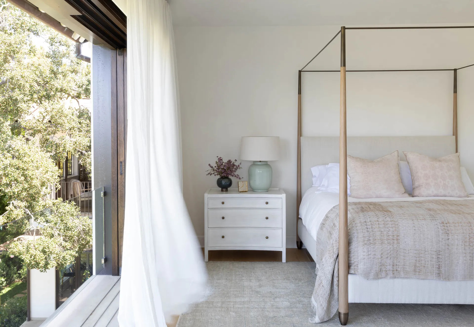 Không gian sống với phong cách thiết kế ven biển hiện đại