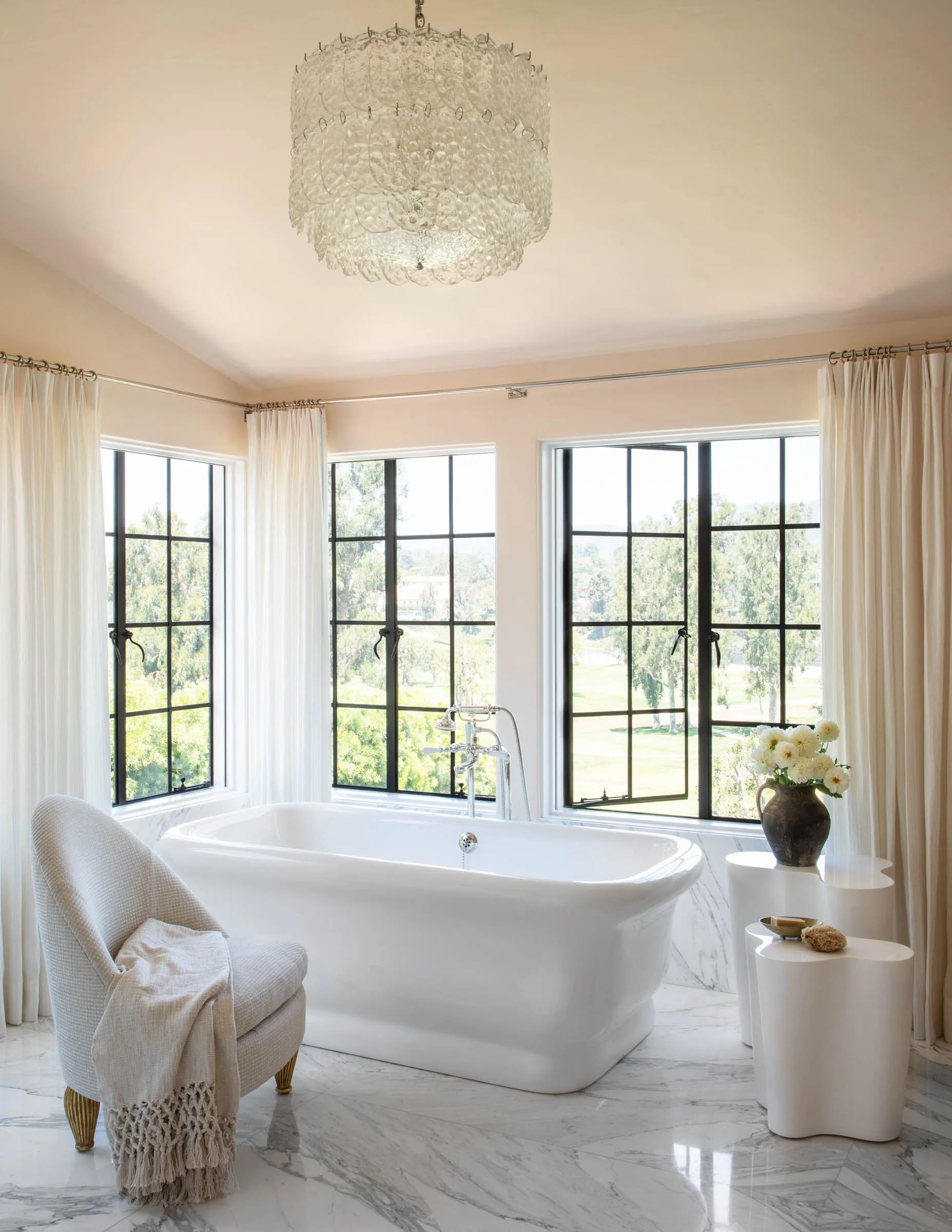 Không gian sống với phong cách thiết kế ven biển hiện đại