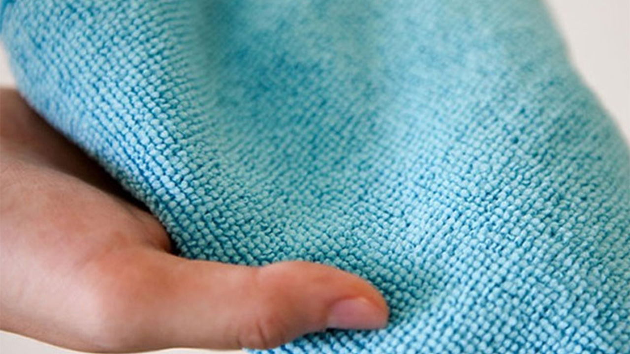 Bí quyết vệ sinh đồ nội thất gỗ sáng bóng